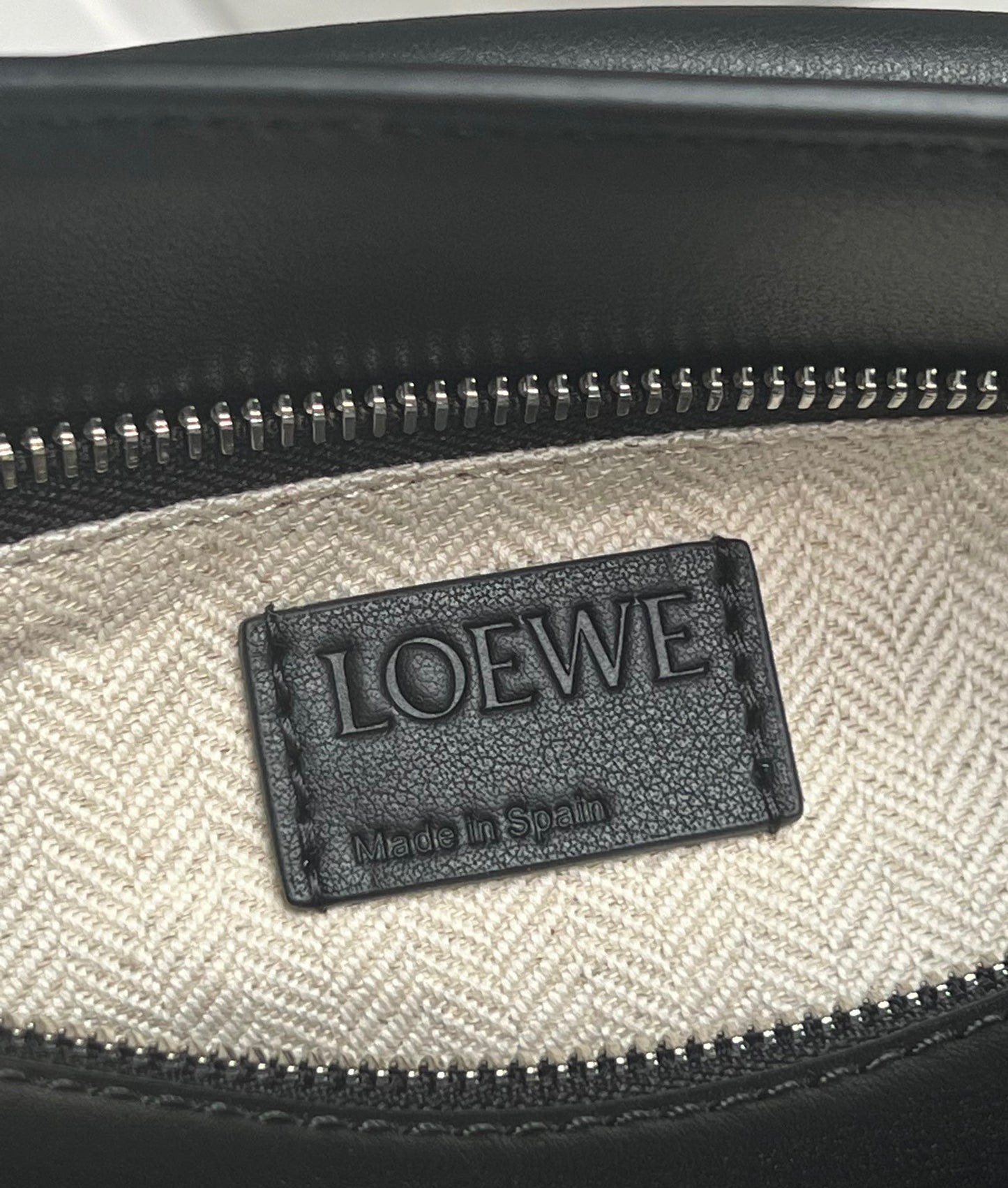 LOEW SMALL PUZZLE EDGE BAG
