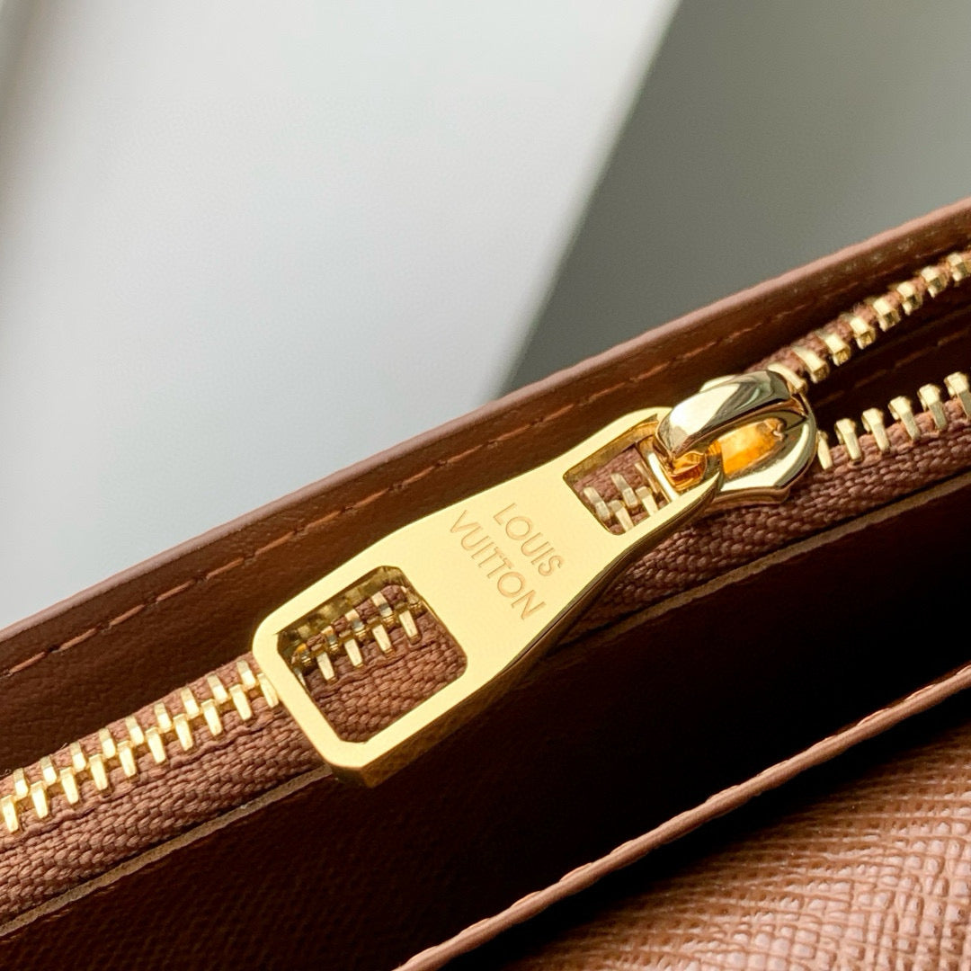 LOU BRAZZA WALLET