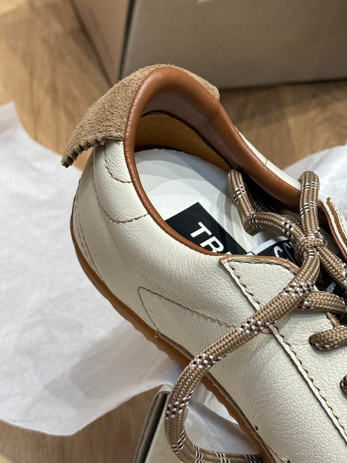GOLDEN G TRAINERS
