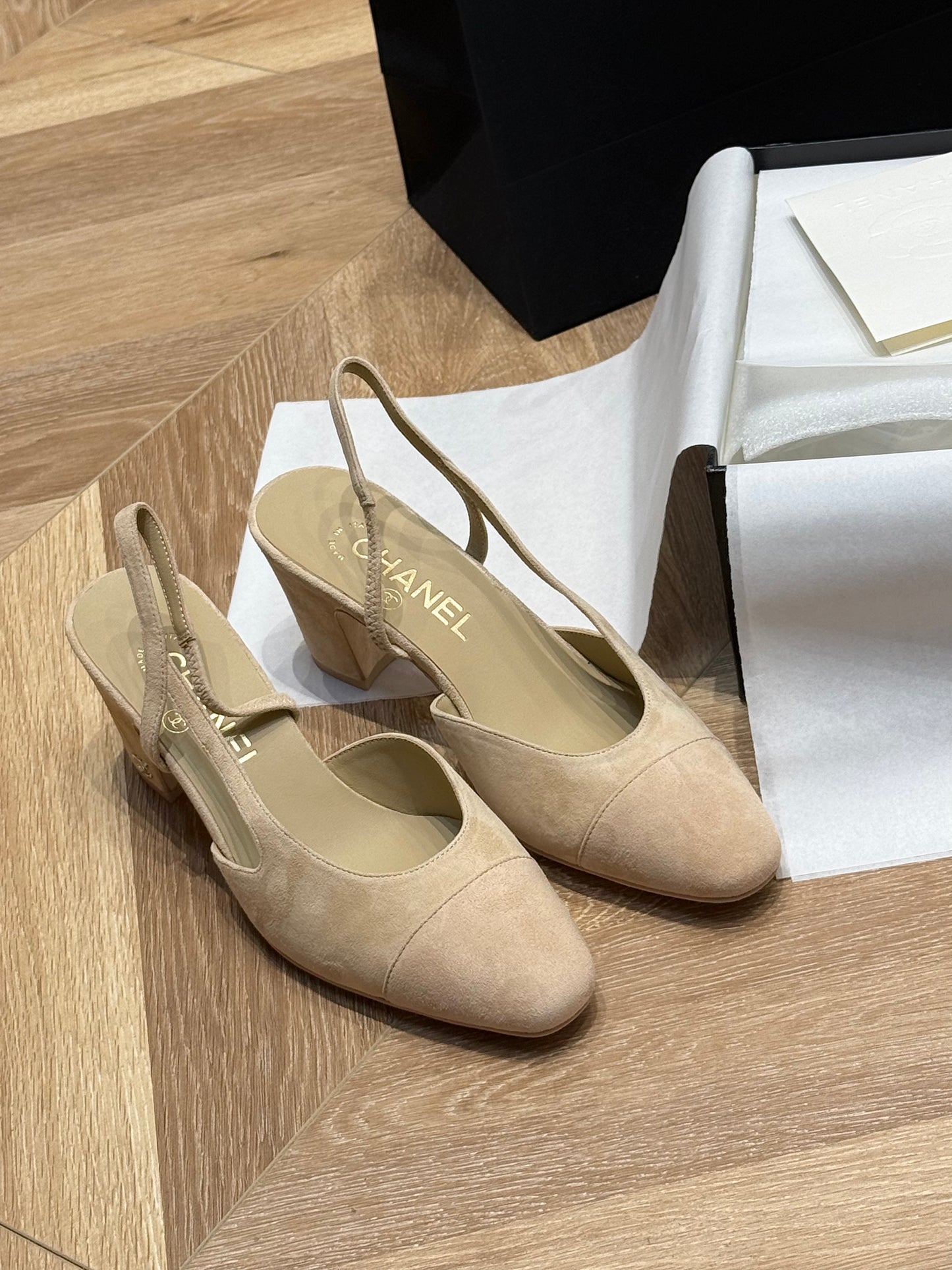 CC SLINGBACK PUMPS