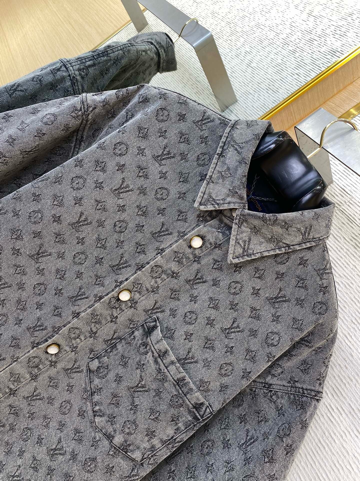 LOU DENIM SHIRT
