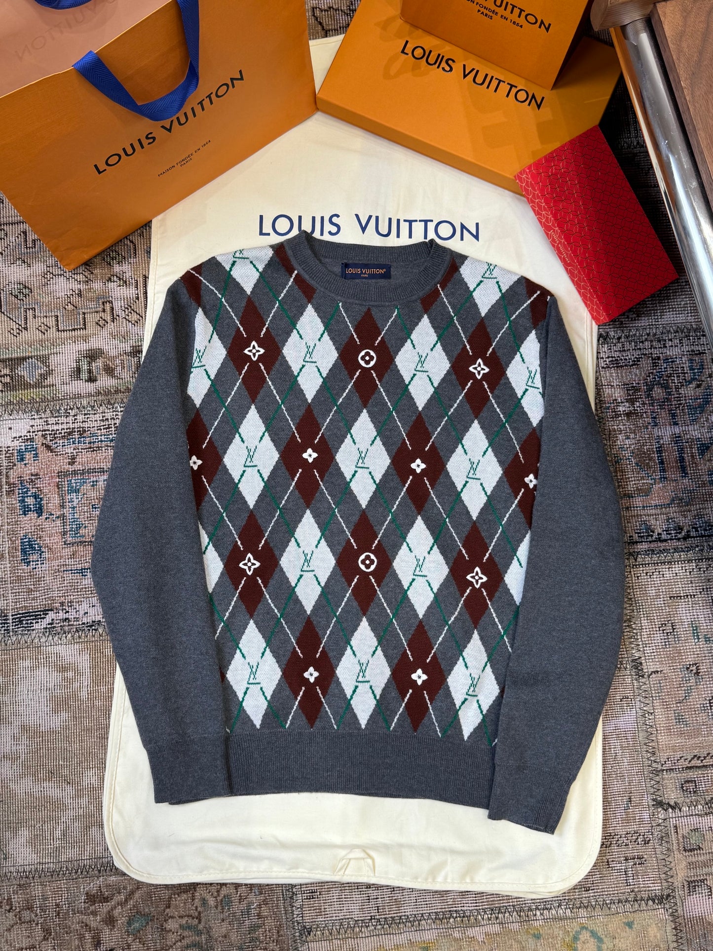 LOU JUMPER