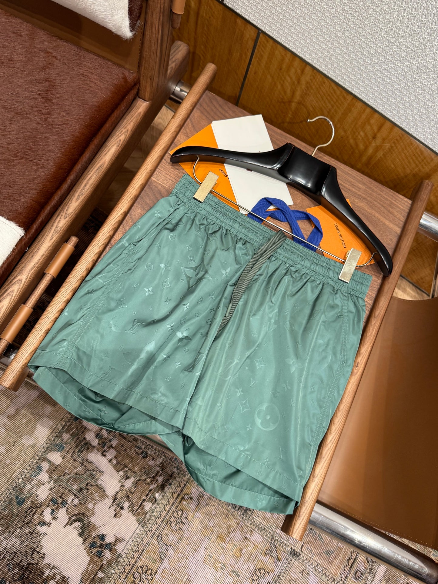 LOU SHORTS
