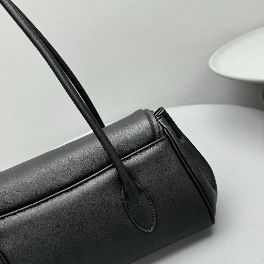 MIU M SHOULDER BAG