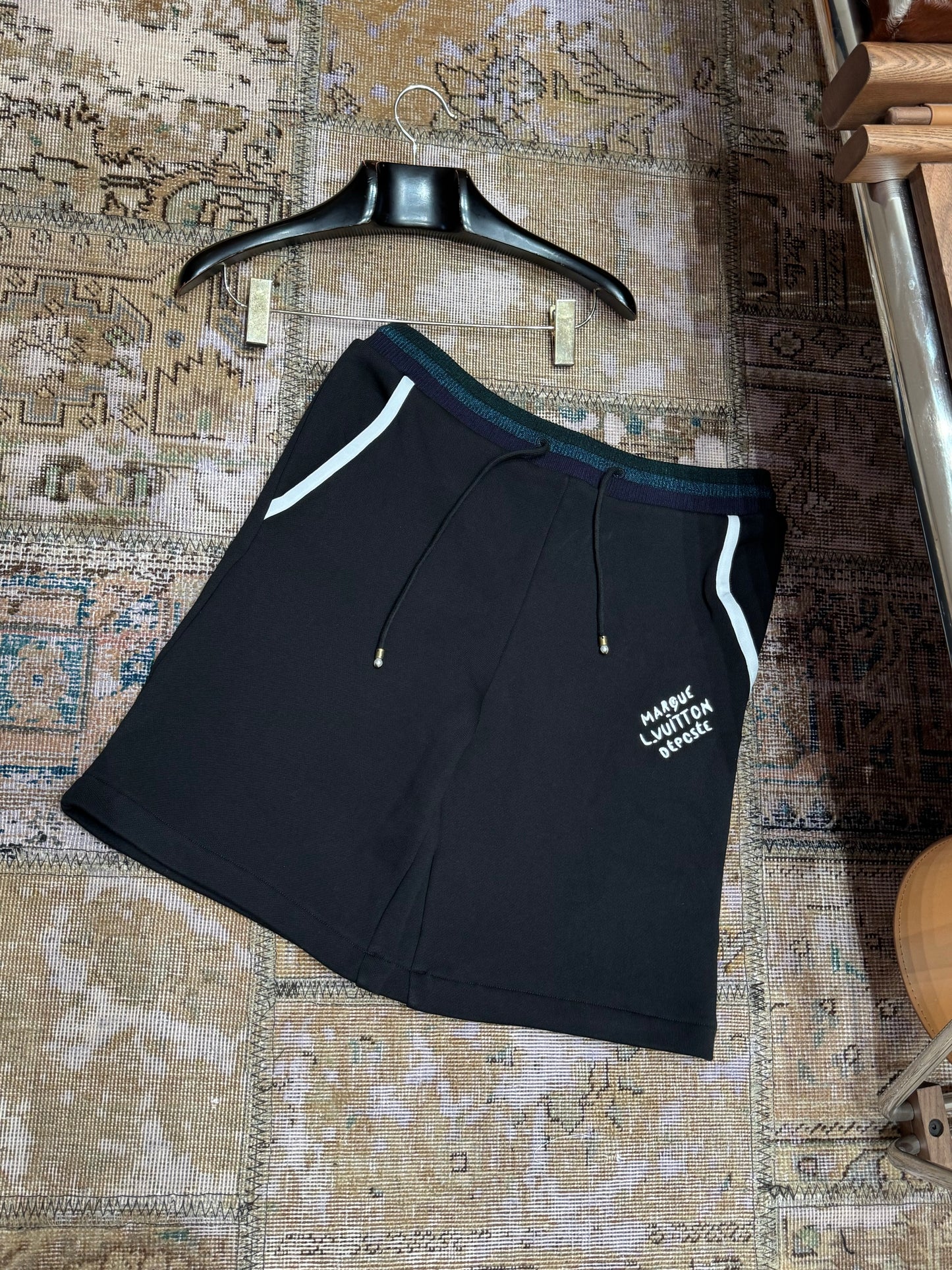 LOU SHORTS