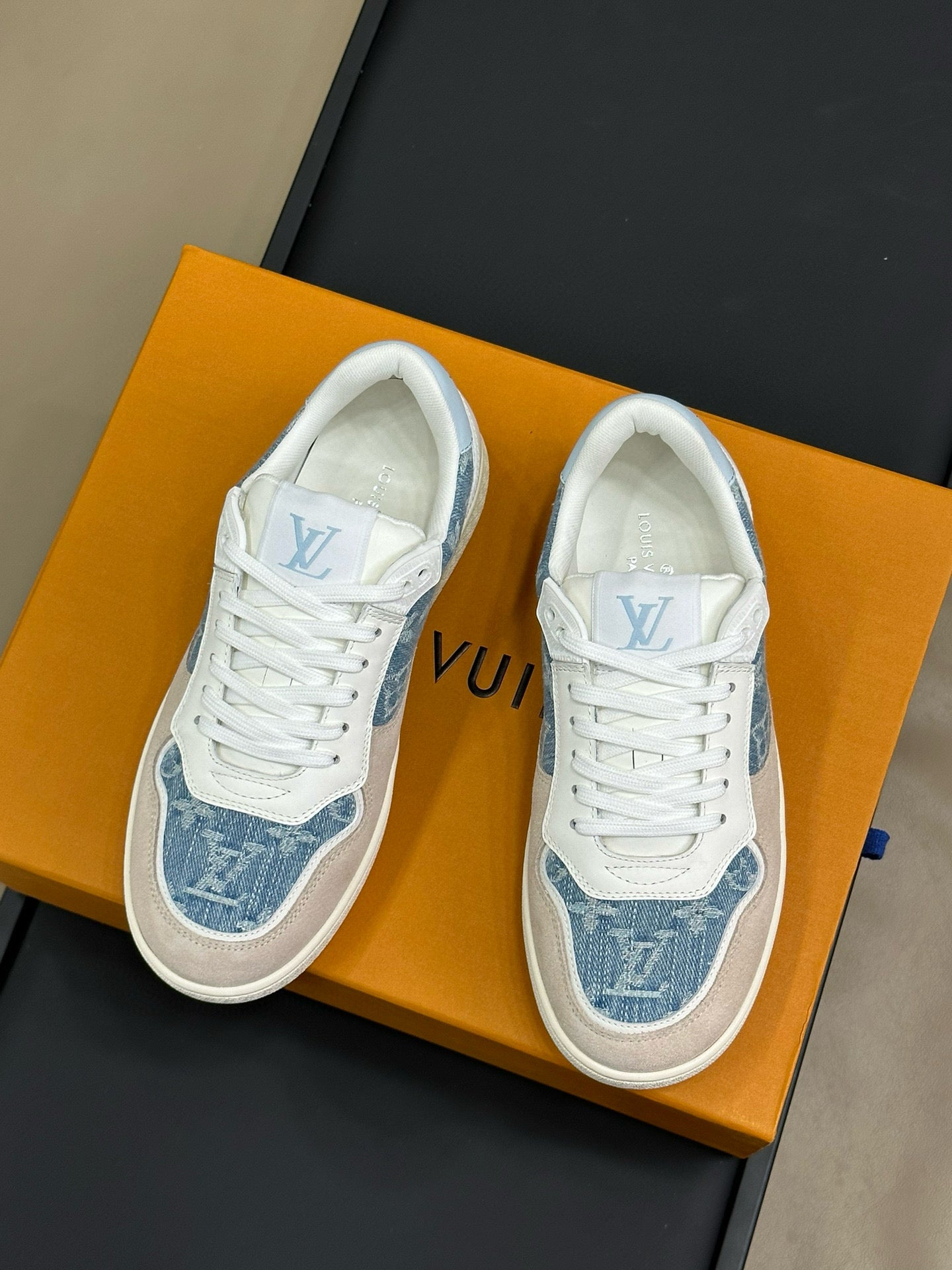 LOU STADIUM SNEAKER