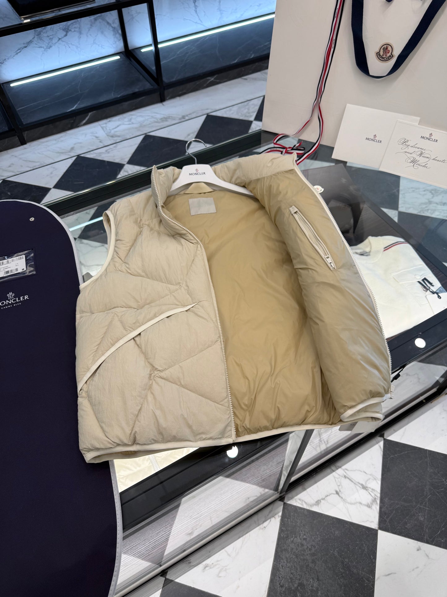 MONC VENDAVEL VEST