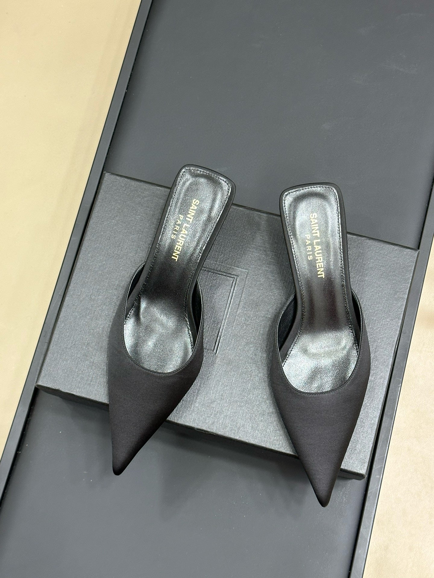 SL HEELS