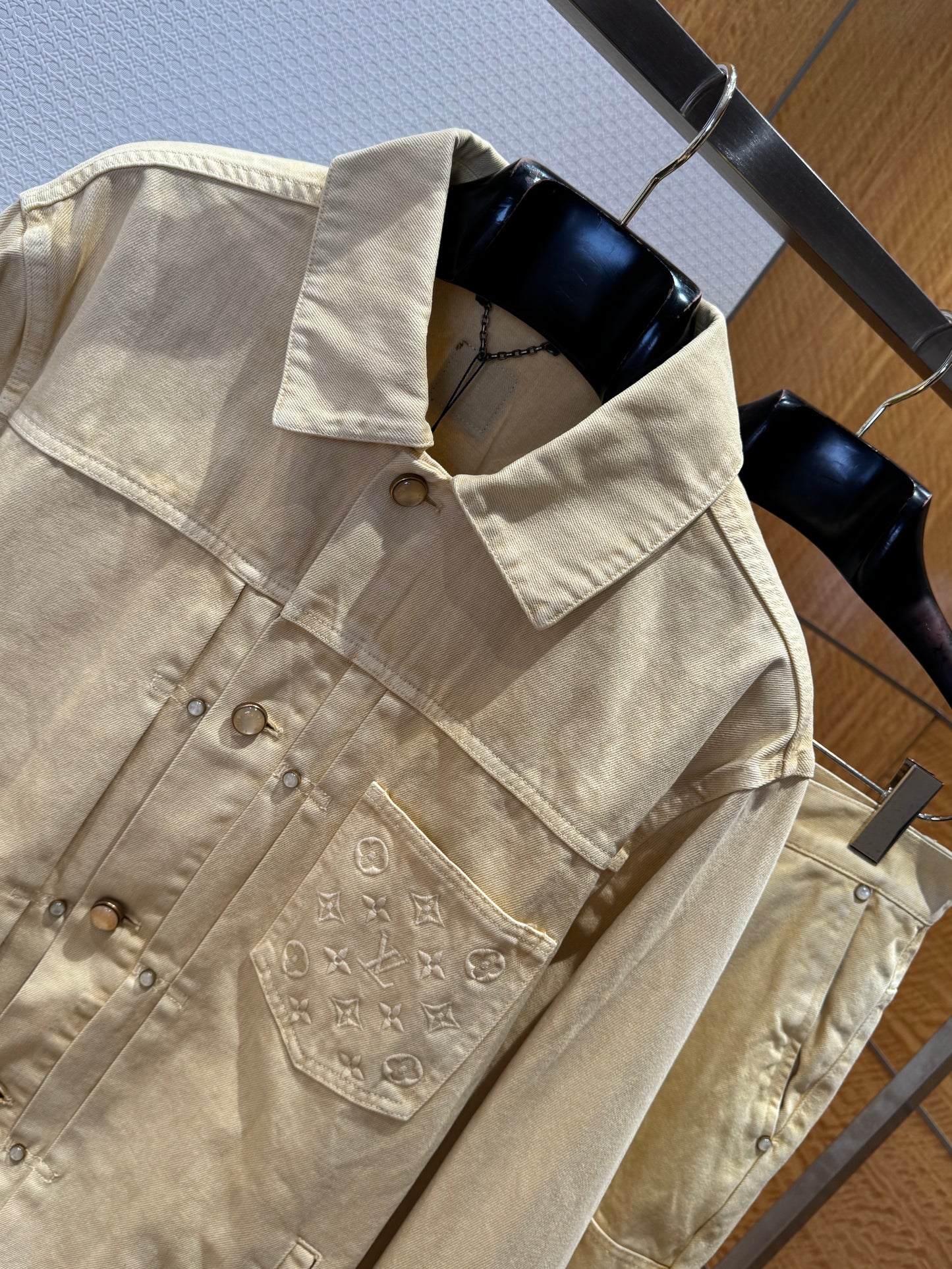 LOU DENIM JACKET