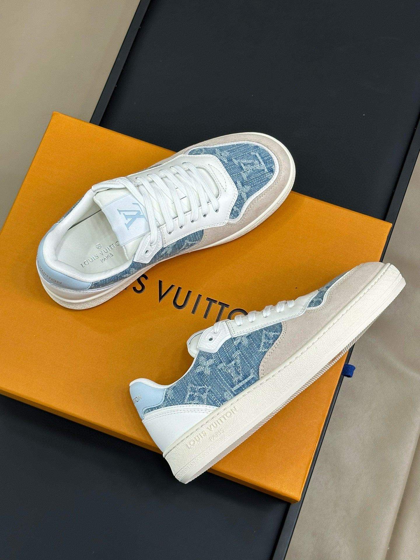 LOU STADIUM SNEAKER