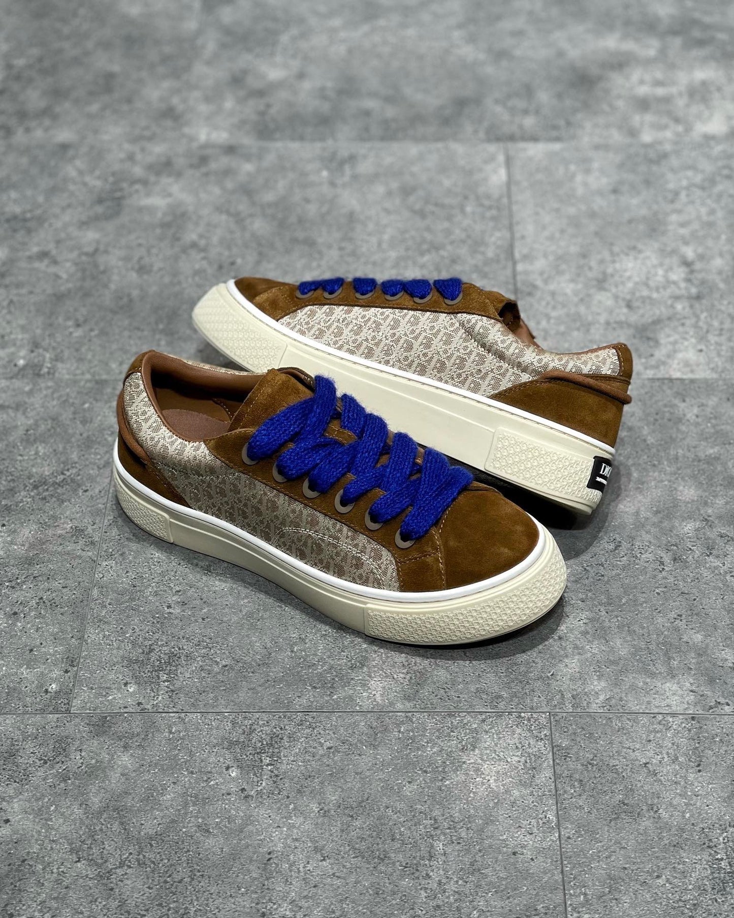 CD B33 SNEAKER