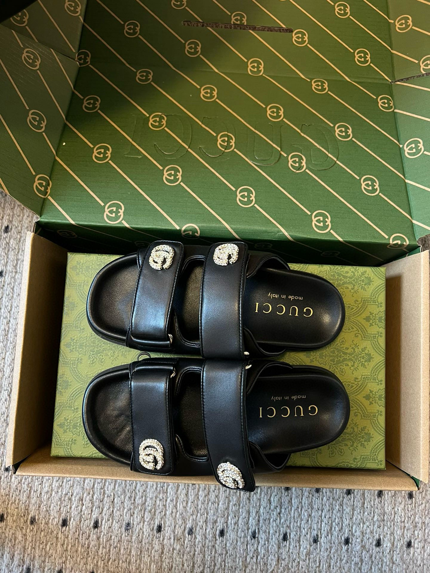 GG SANDALS