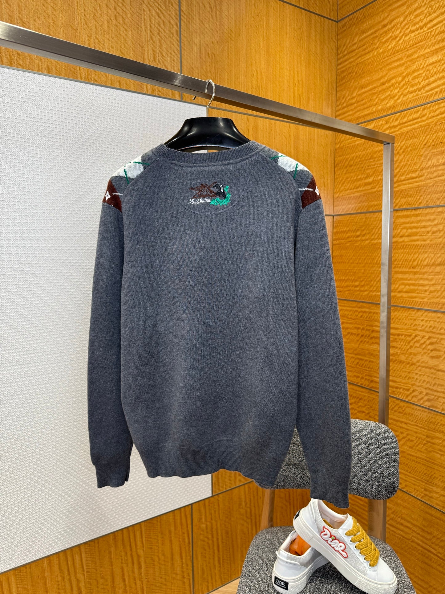 LOU JUMPER