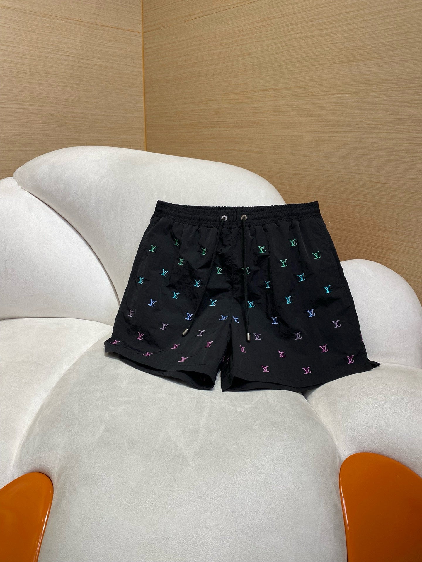 LOU SHORTS