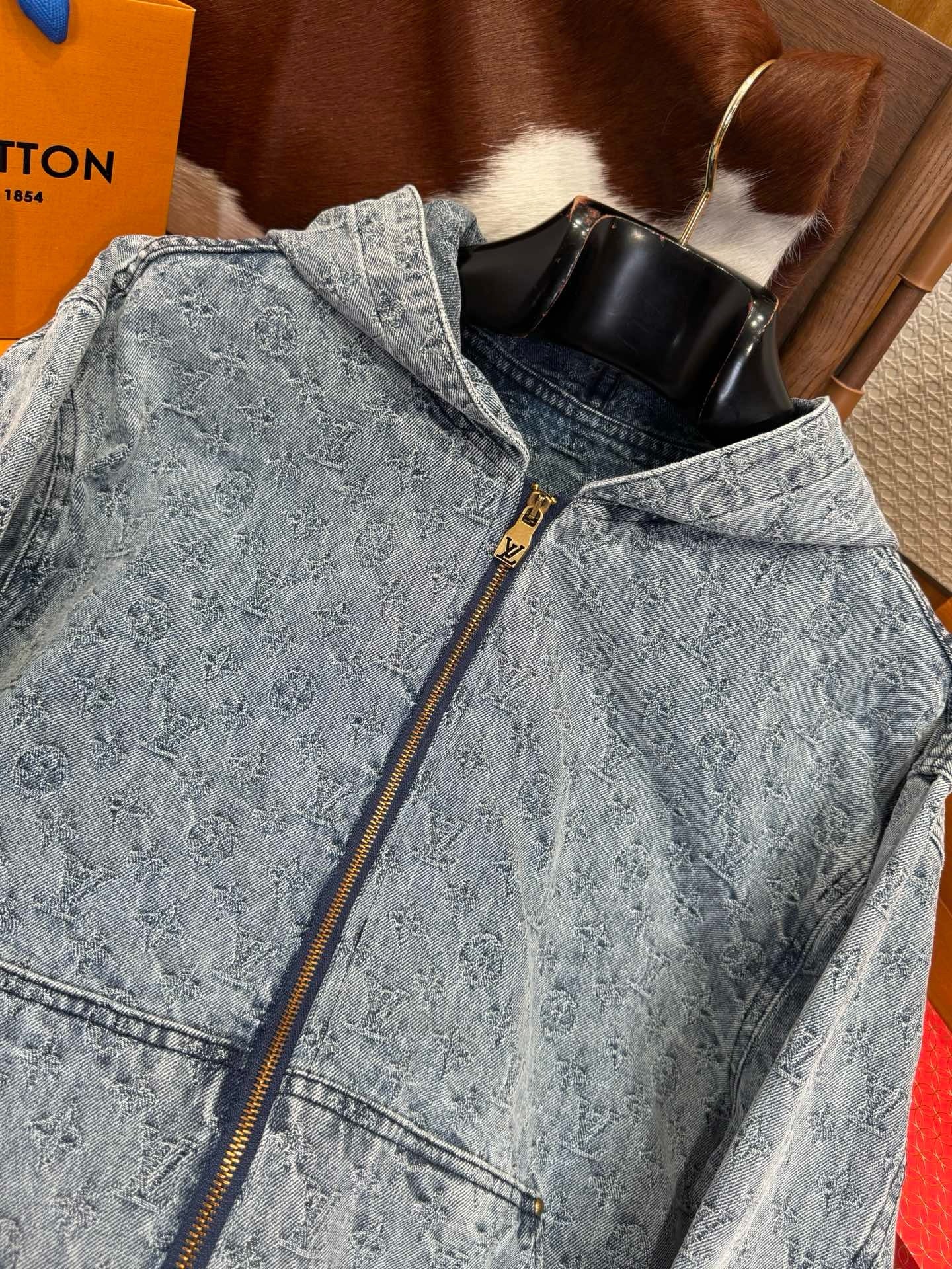 LOU DENIM JACKET