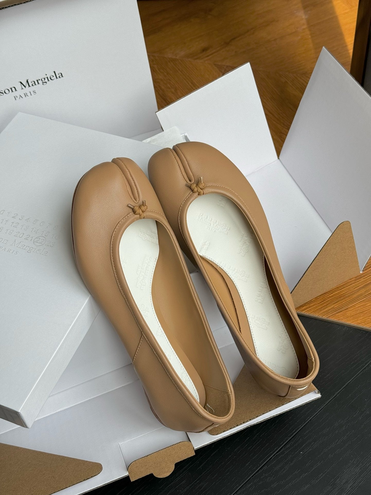 MAISON M TABI BALLET FLATS