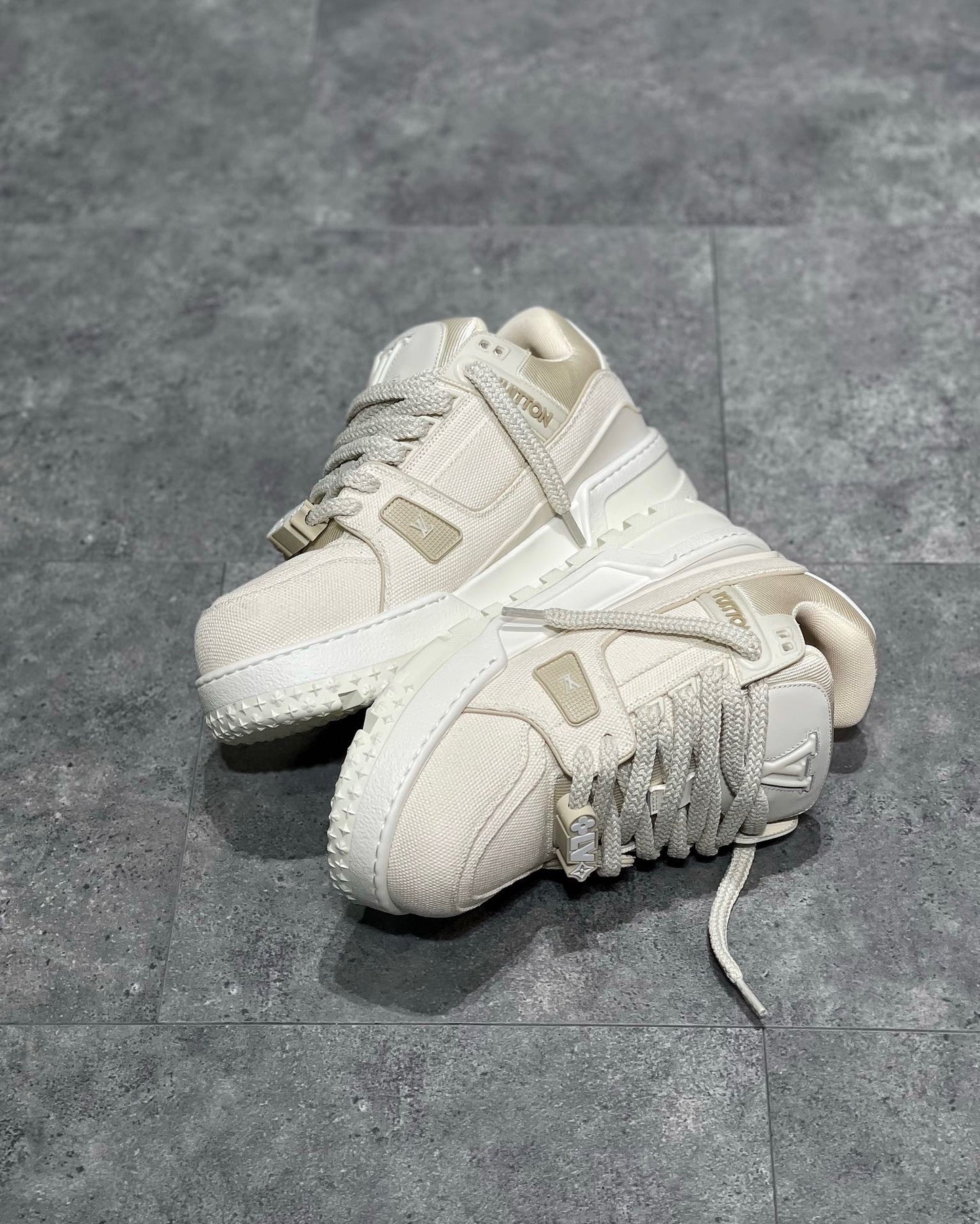 LOU TRAINERS