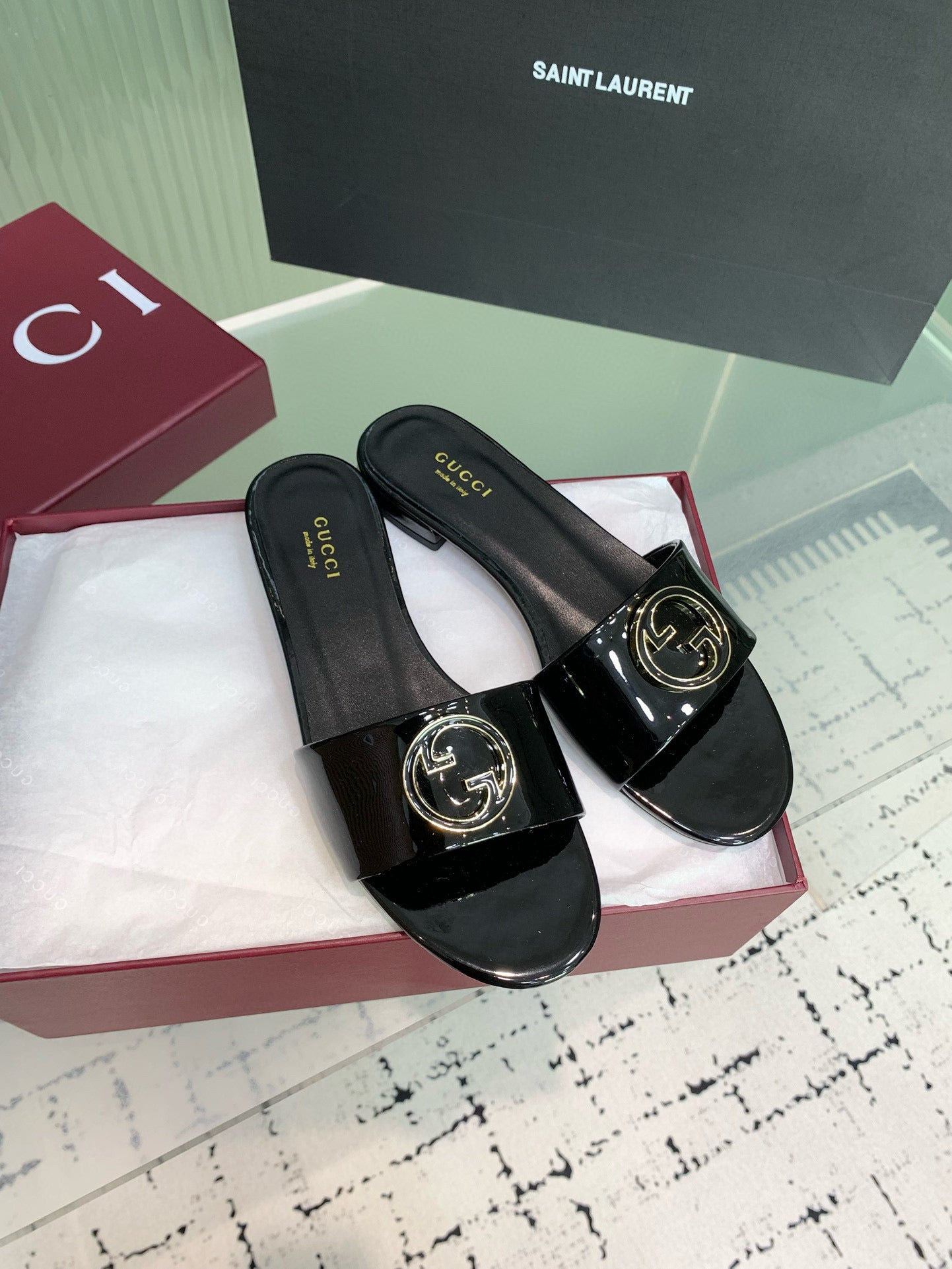 GG SANDALS