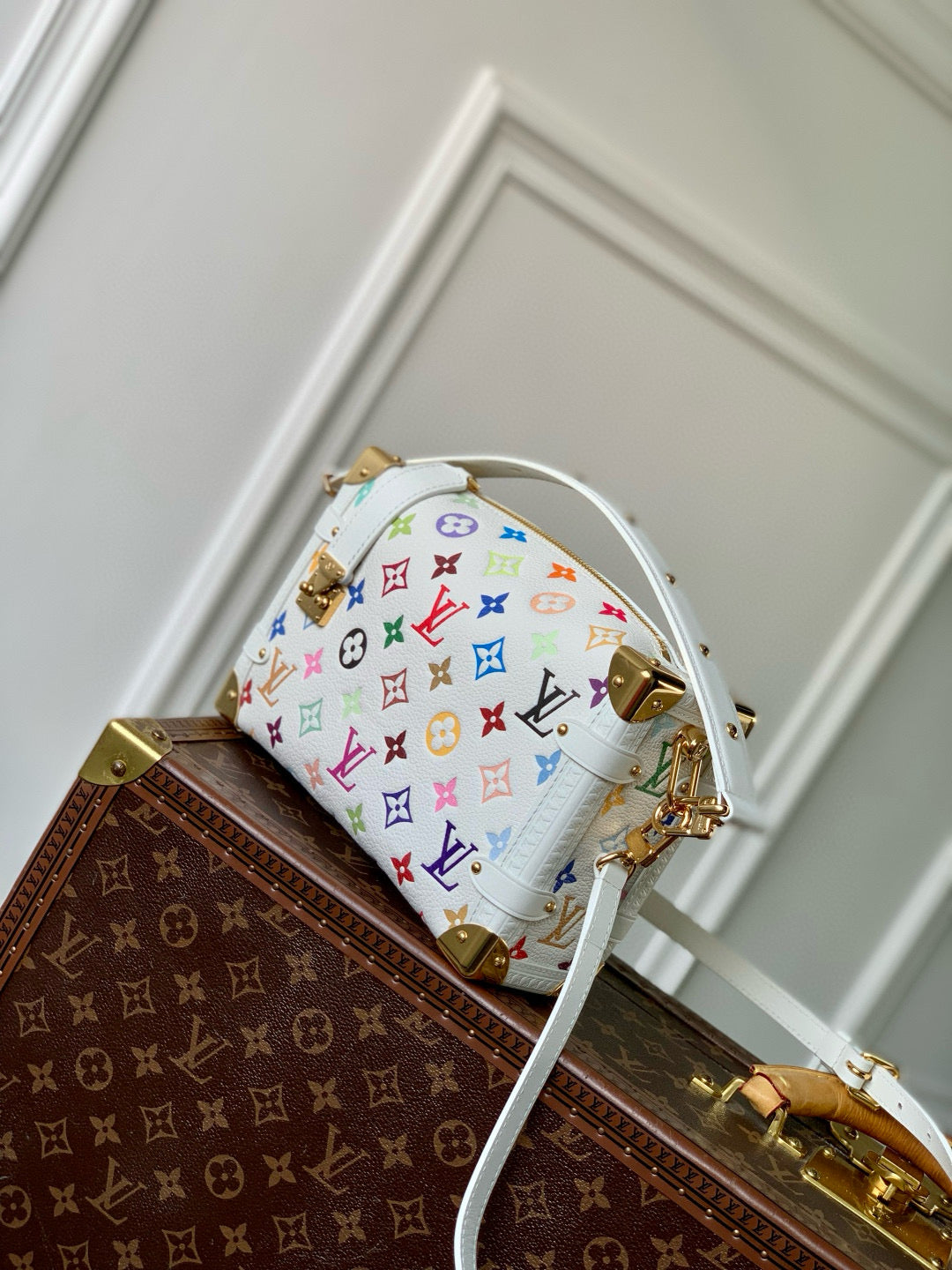 LOU x MURAKAMI SIDE TRUNK MM BAG