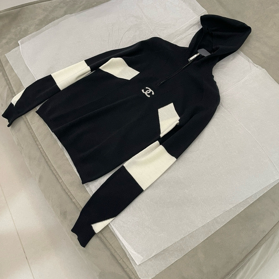 CC KNIT HOODIE