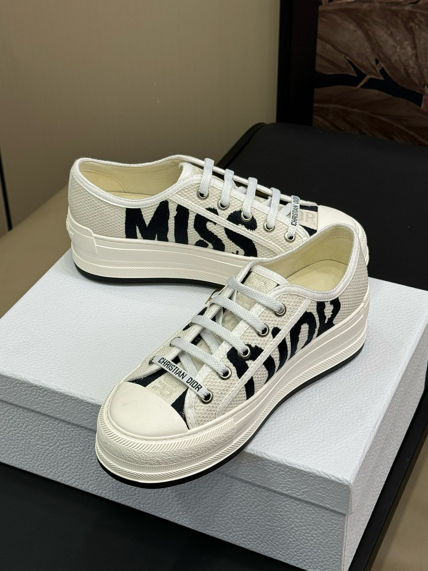 CD PLATFORM SNEAKER