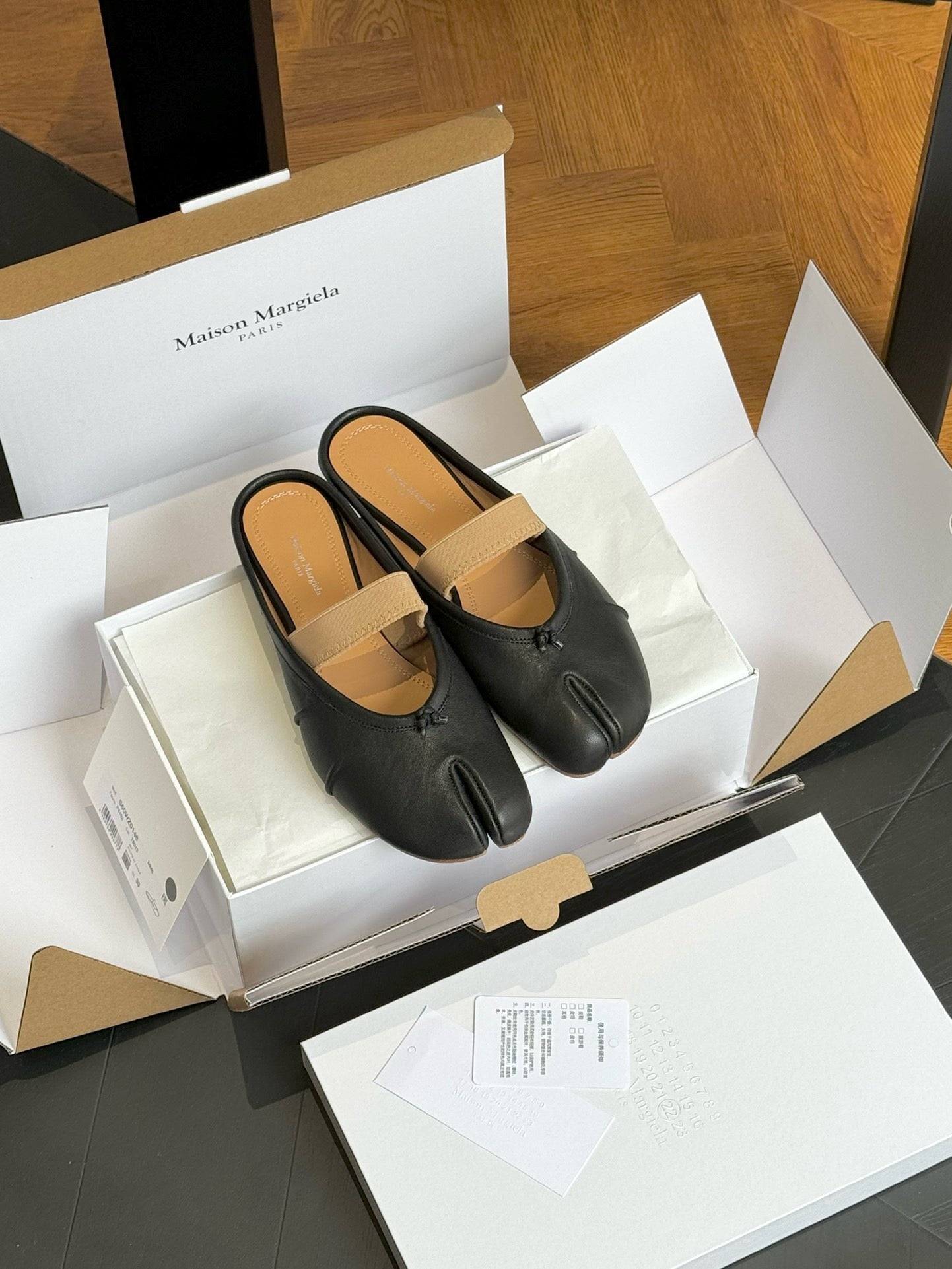 MAISON M TABI BALLET FLATS