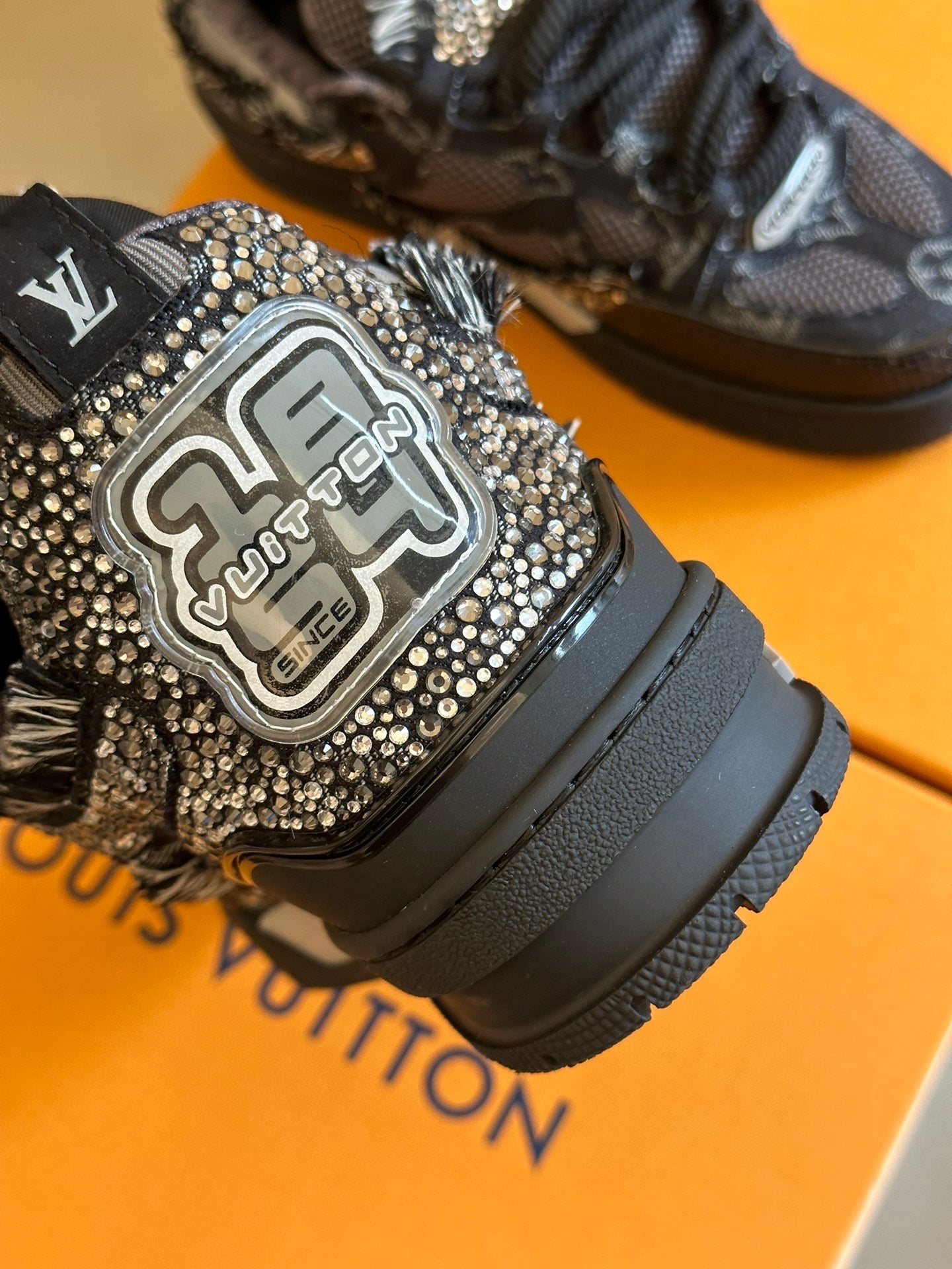 LOU TRAINERS