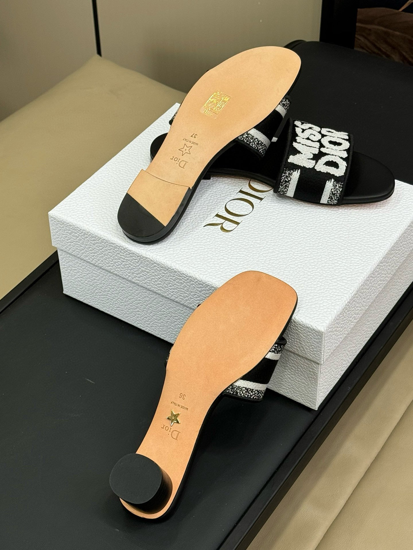 CD DWAY SLIDES