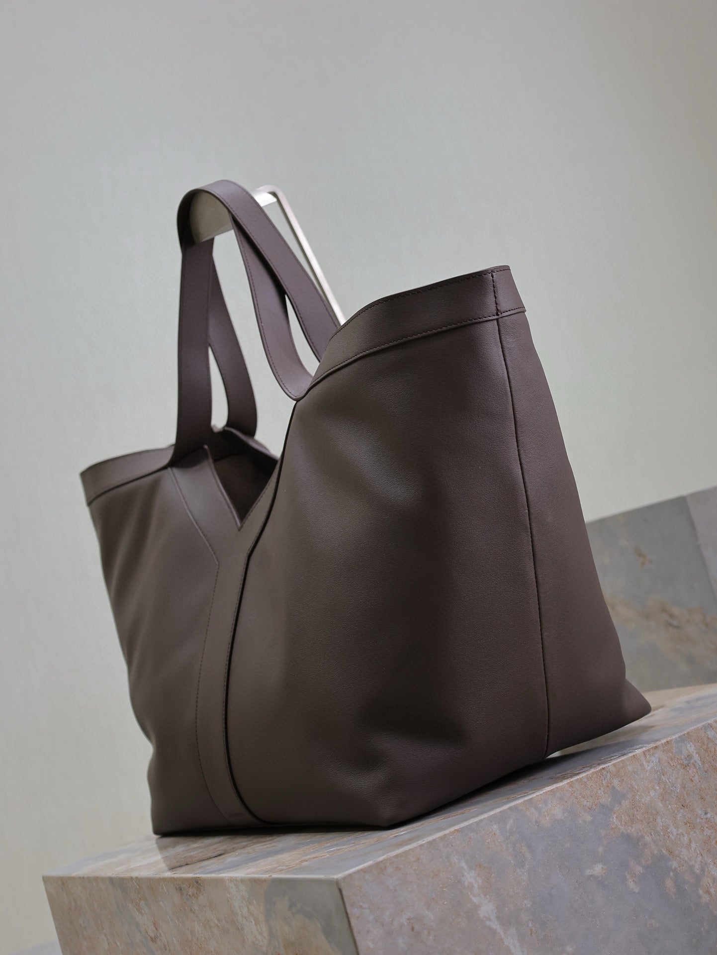SL Y TOTE IN LEATHER BAG