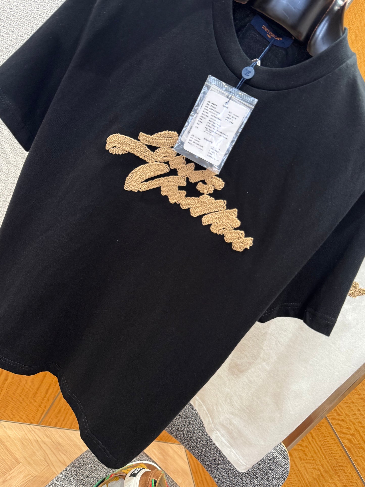 LOU T-SHIRT