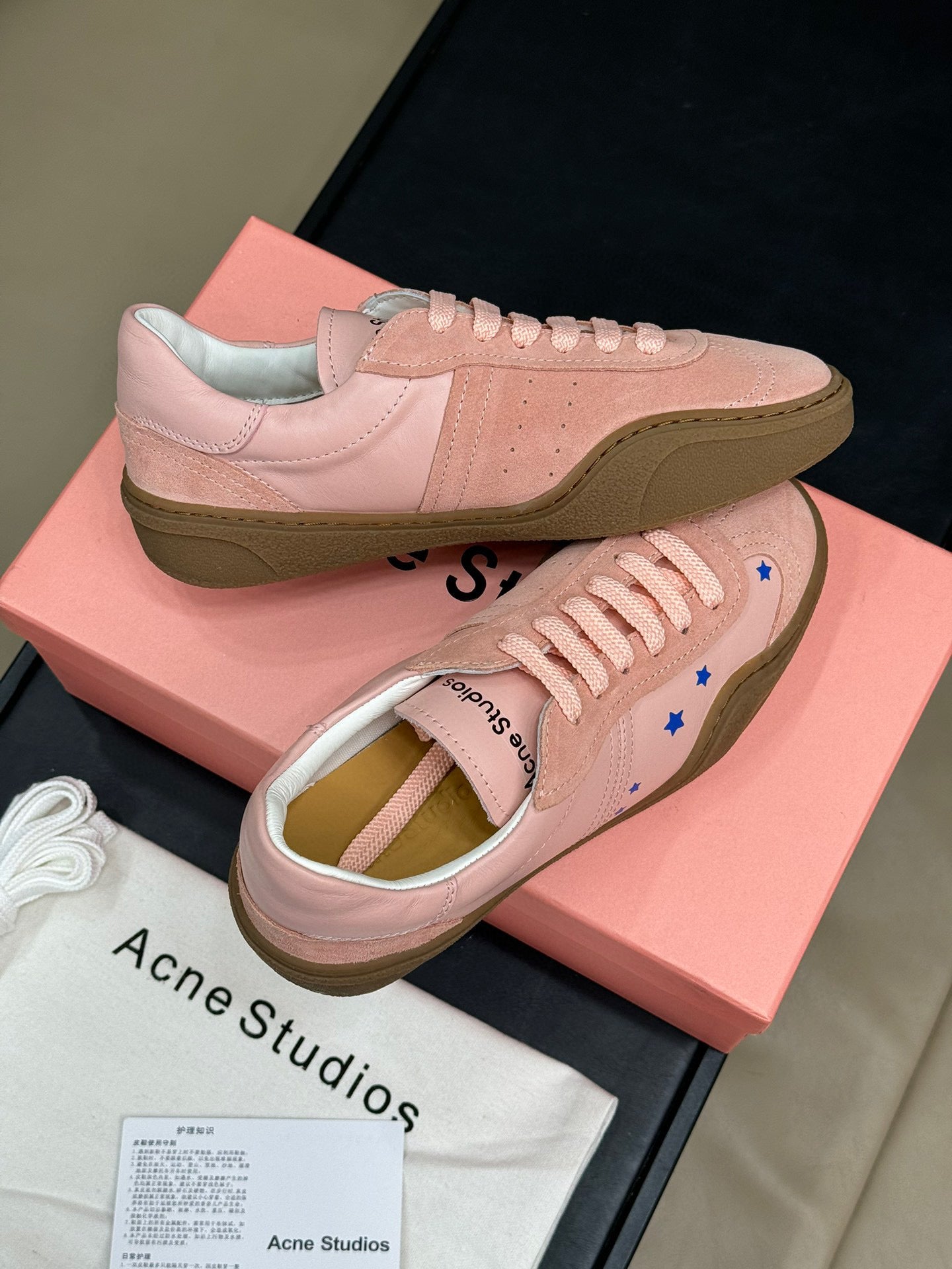 ACNE TRAINERS