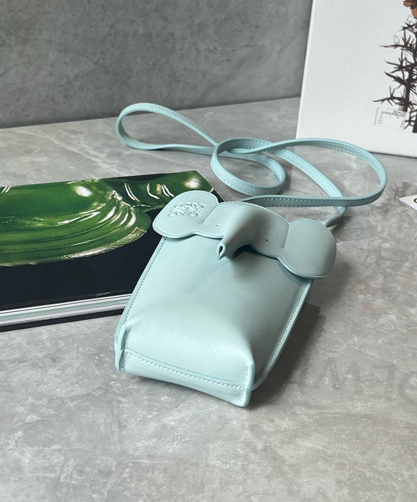 LOEW ELEPHANT POCKET BAG