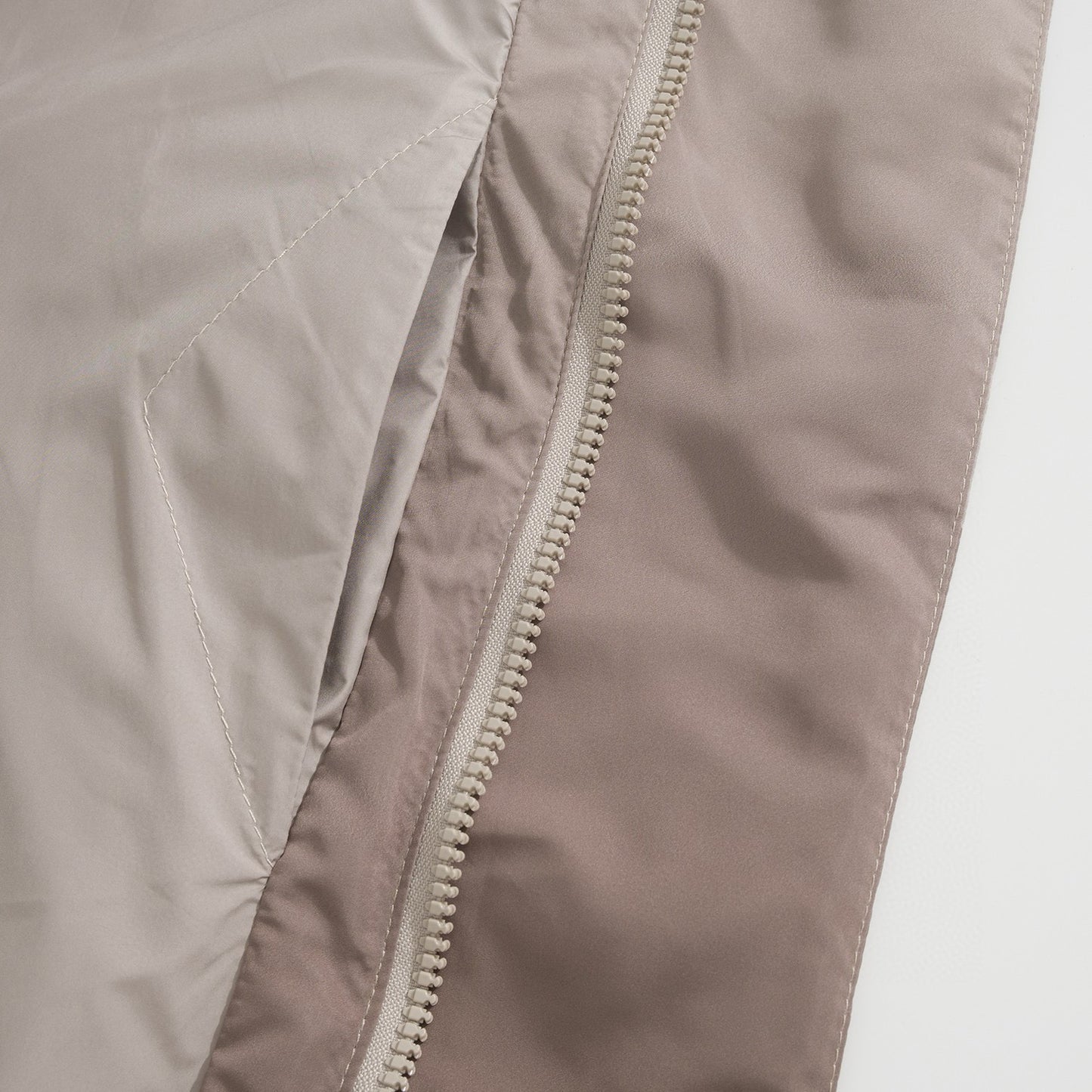 LOU WINDBREAKER
