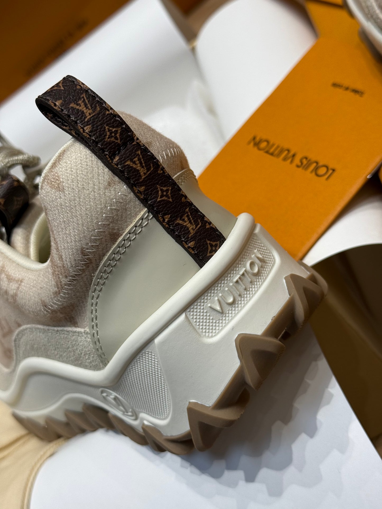 LOU RUSH XPLORER SNEAKERS