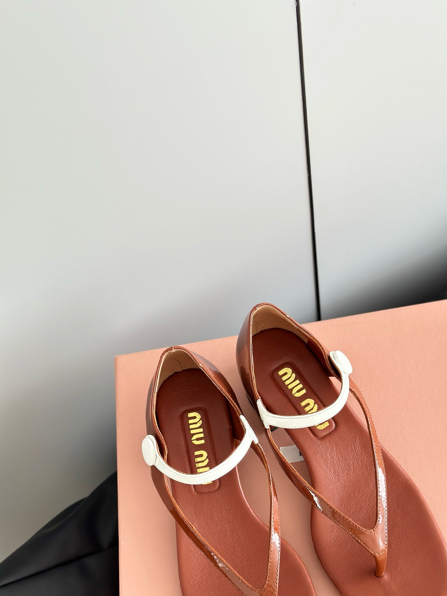 MIU M THONG SANDALS
