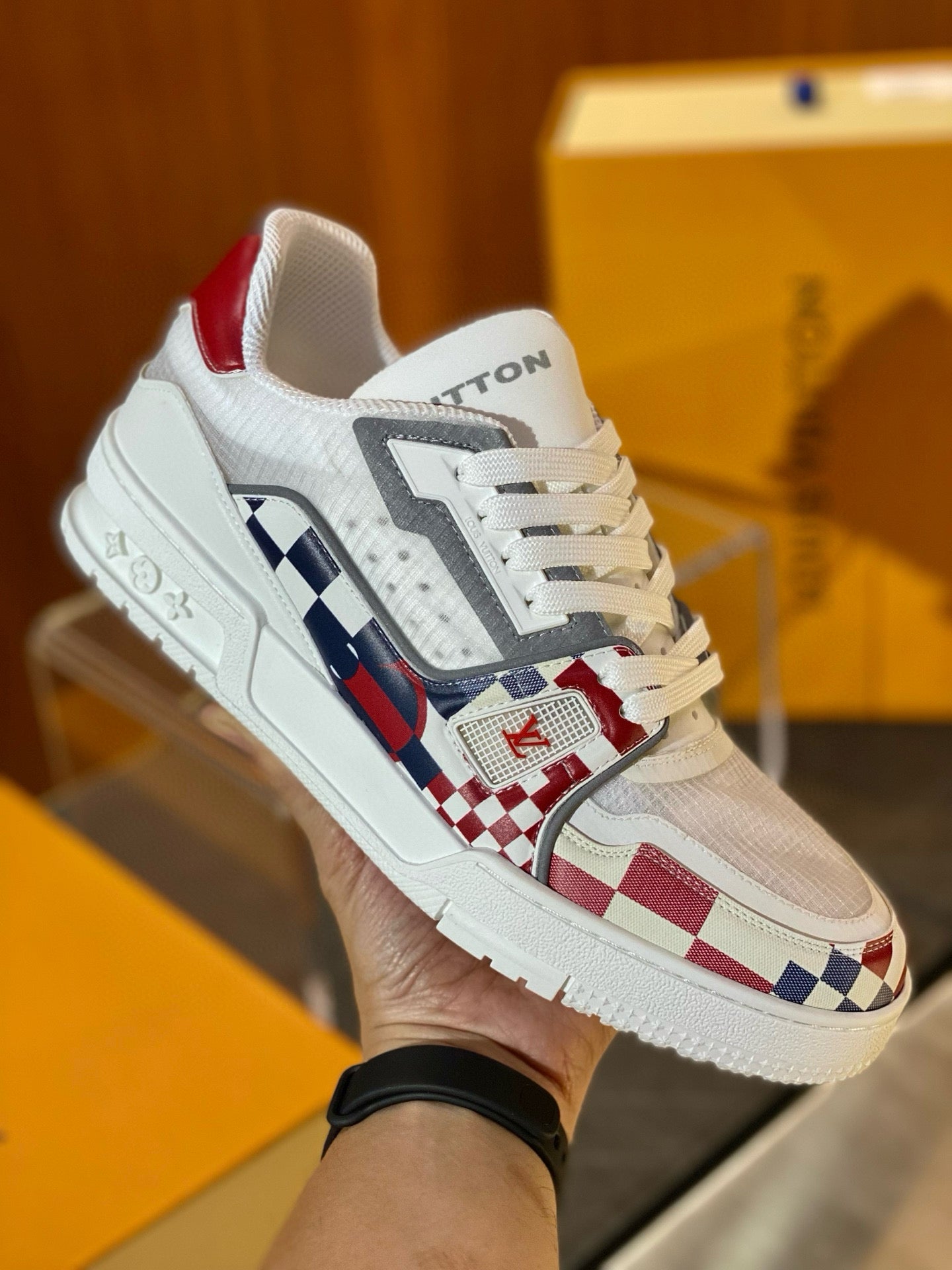 LOU TRAINERS