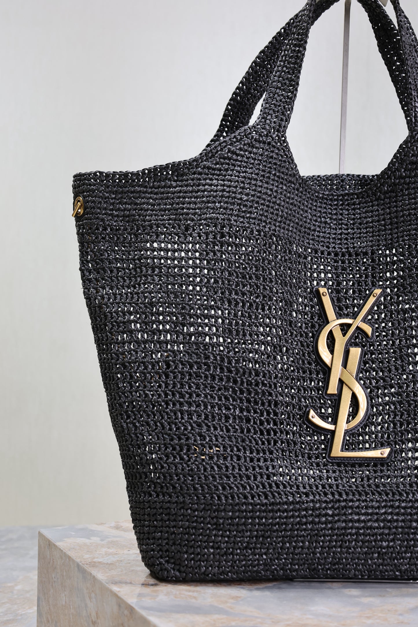 SL ICARE IN RAFFIA BAG