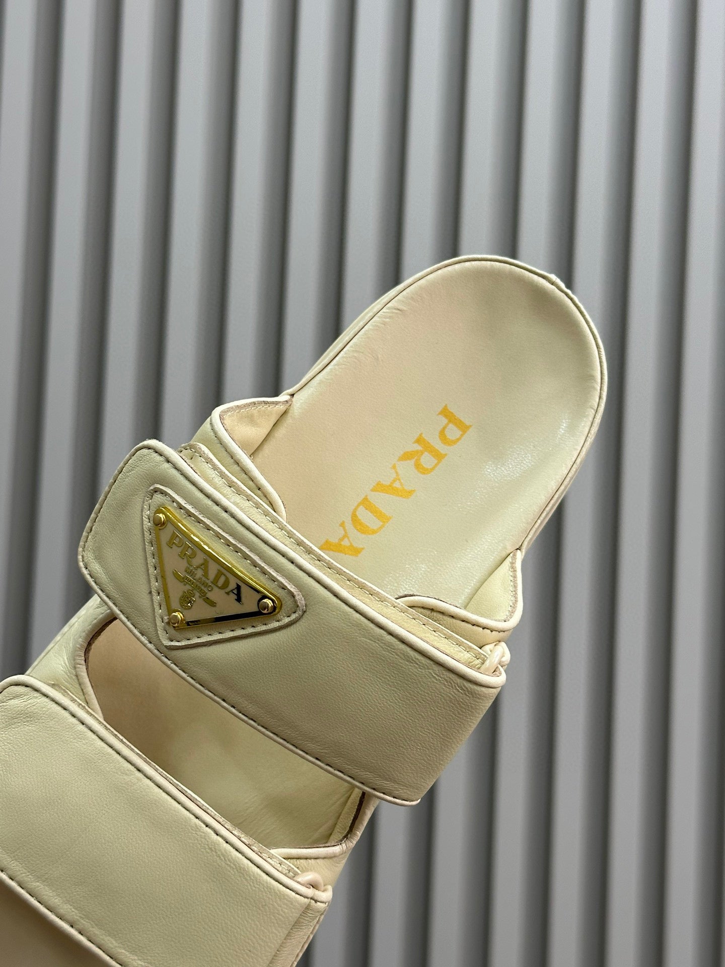 PD NAPPA LEATHER SLIDES