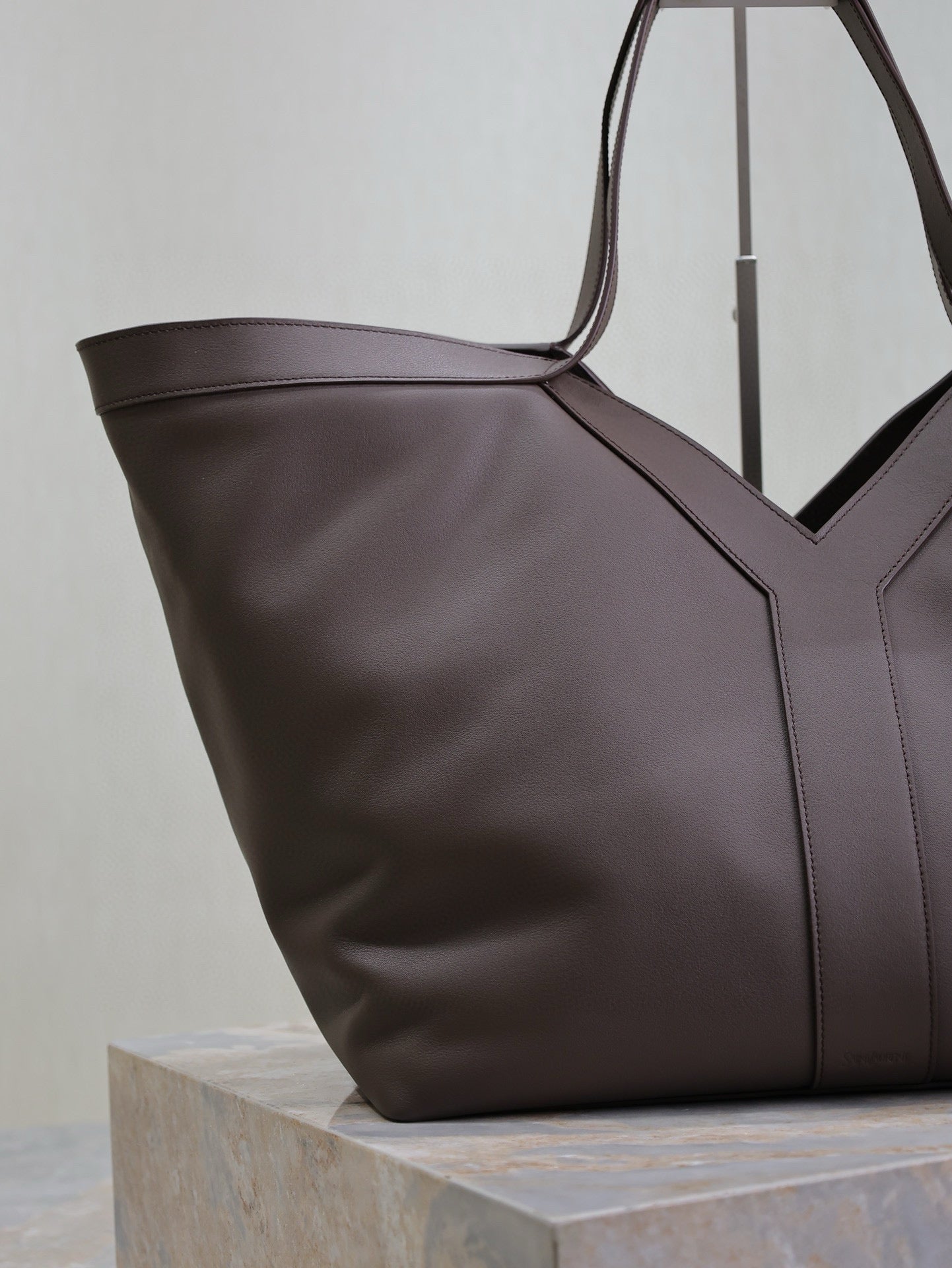 SL Y TOTE IN LEATHER BAG