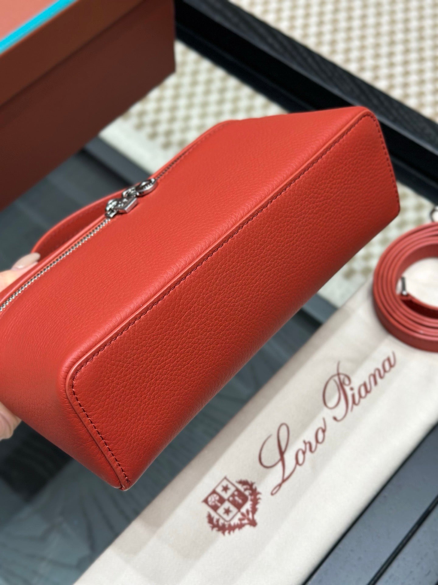 LORO P EXTRA POCKET L19 BAG