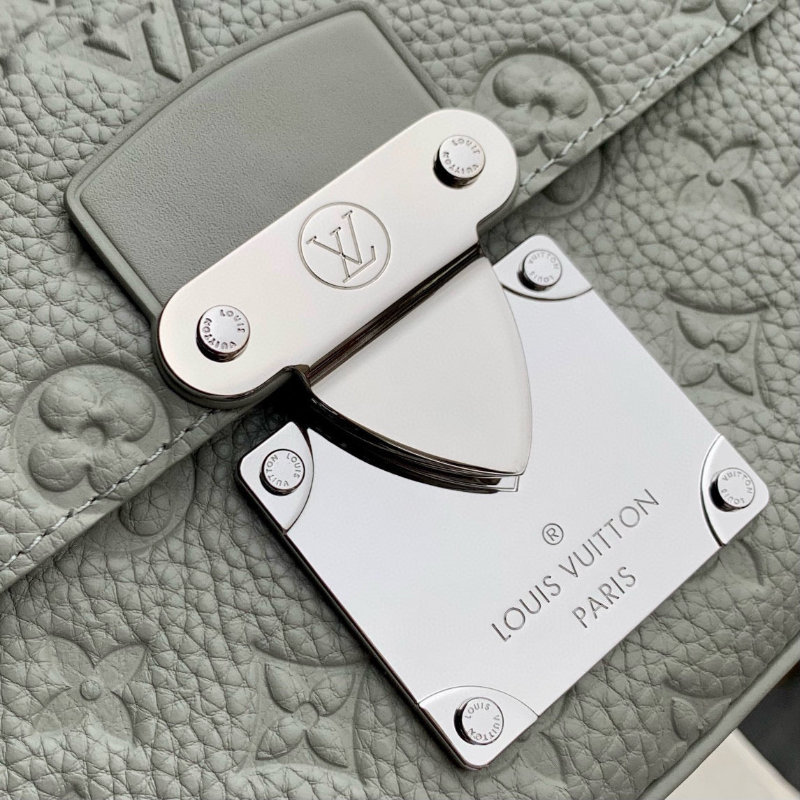LOU S-LOCK MESSENGER BAG