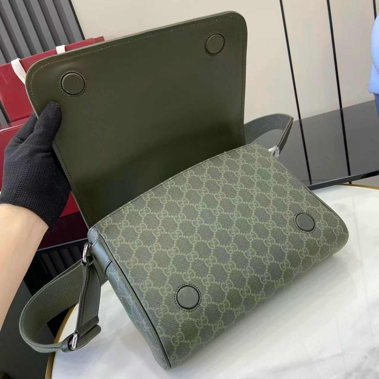 GG MEDIUM CROSSBODY BAG