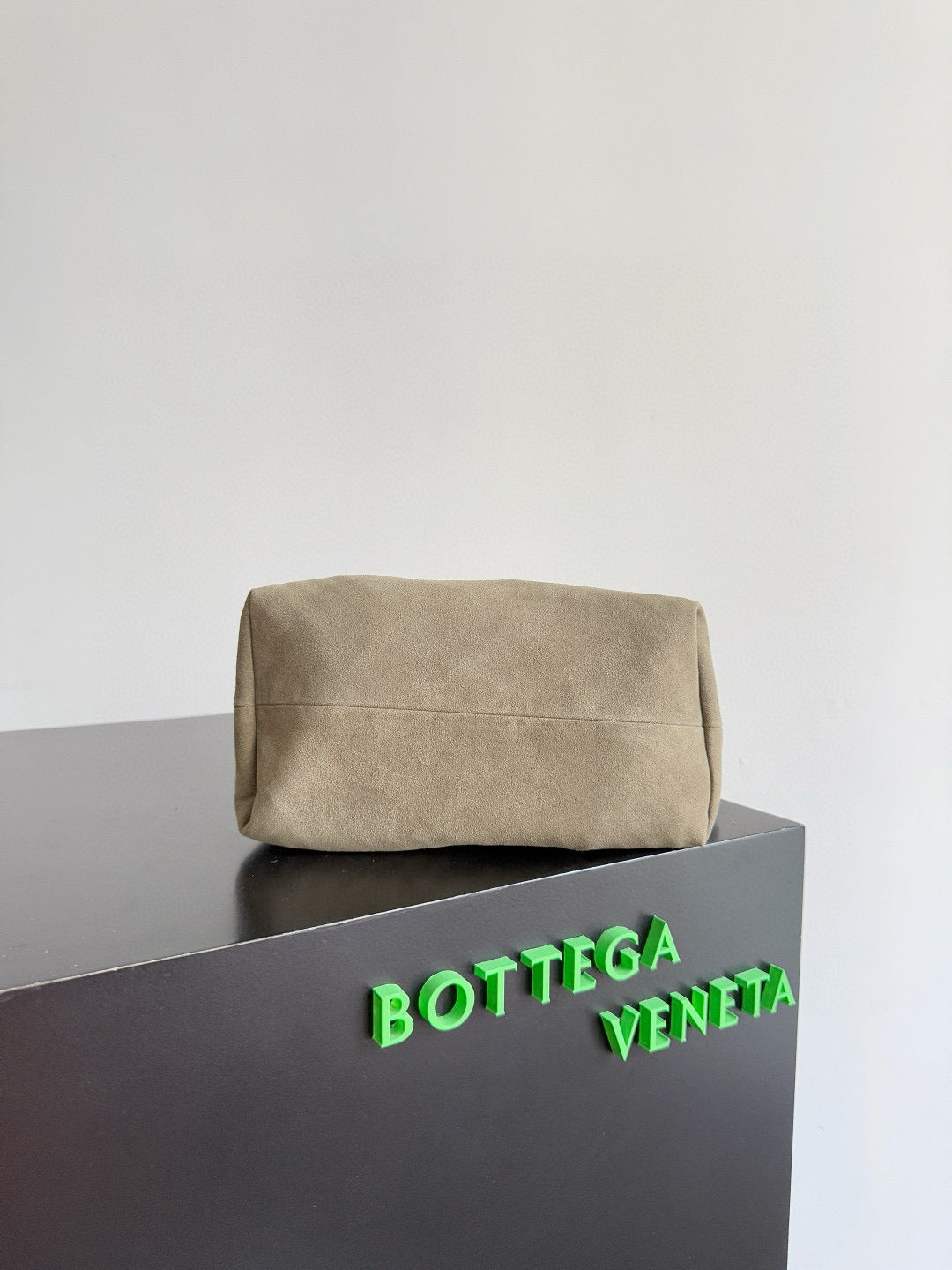 BOTT V SMALL PINACOTECA BAG