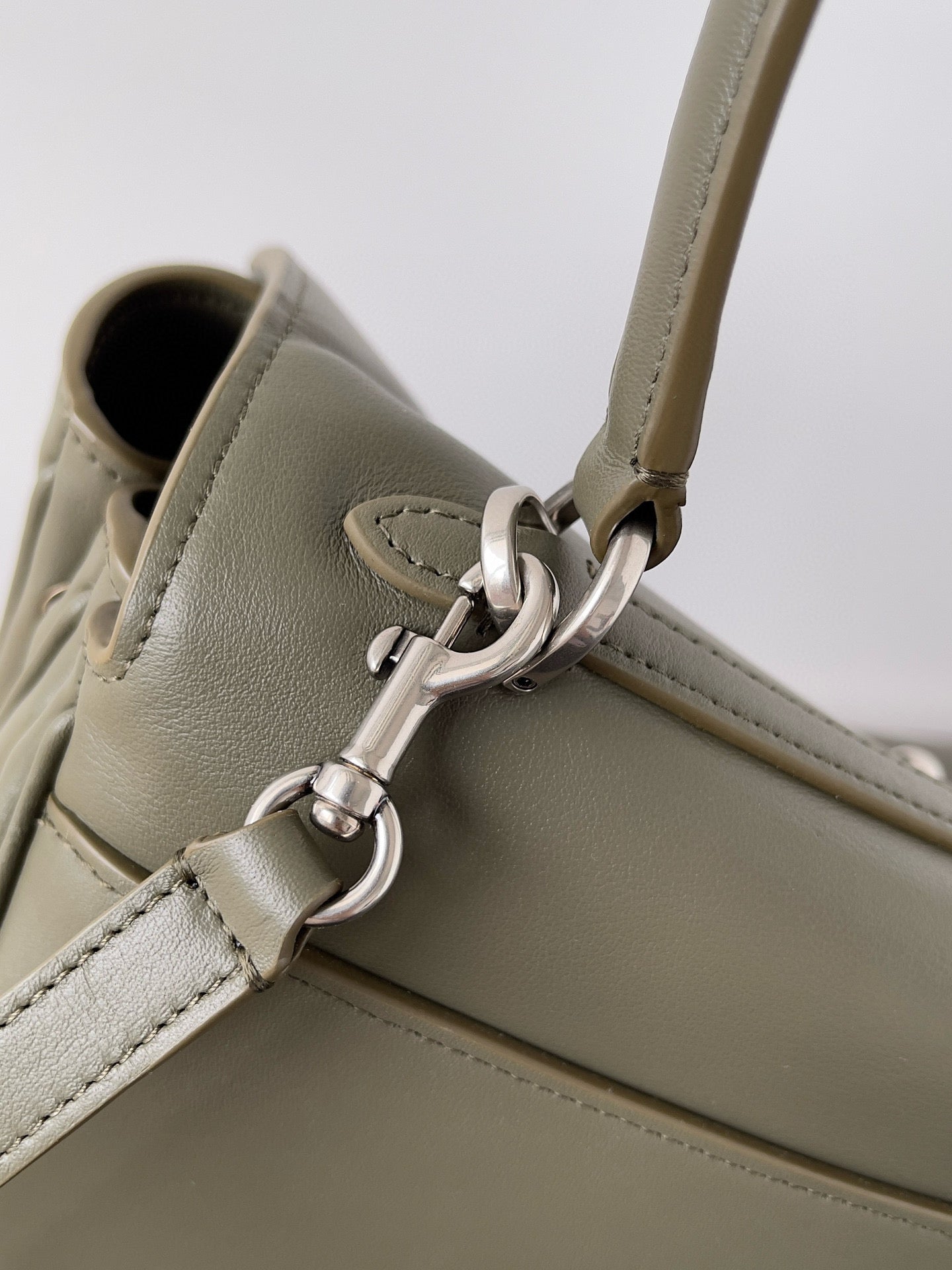 BAL MEDIUM RODEO BAG