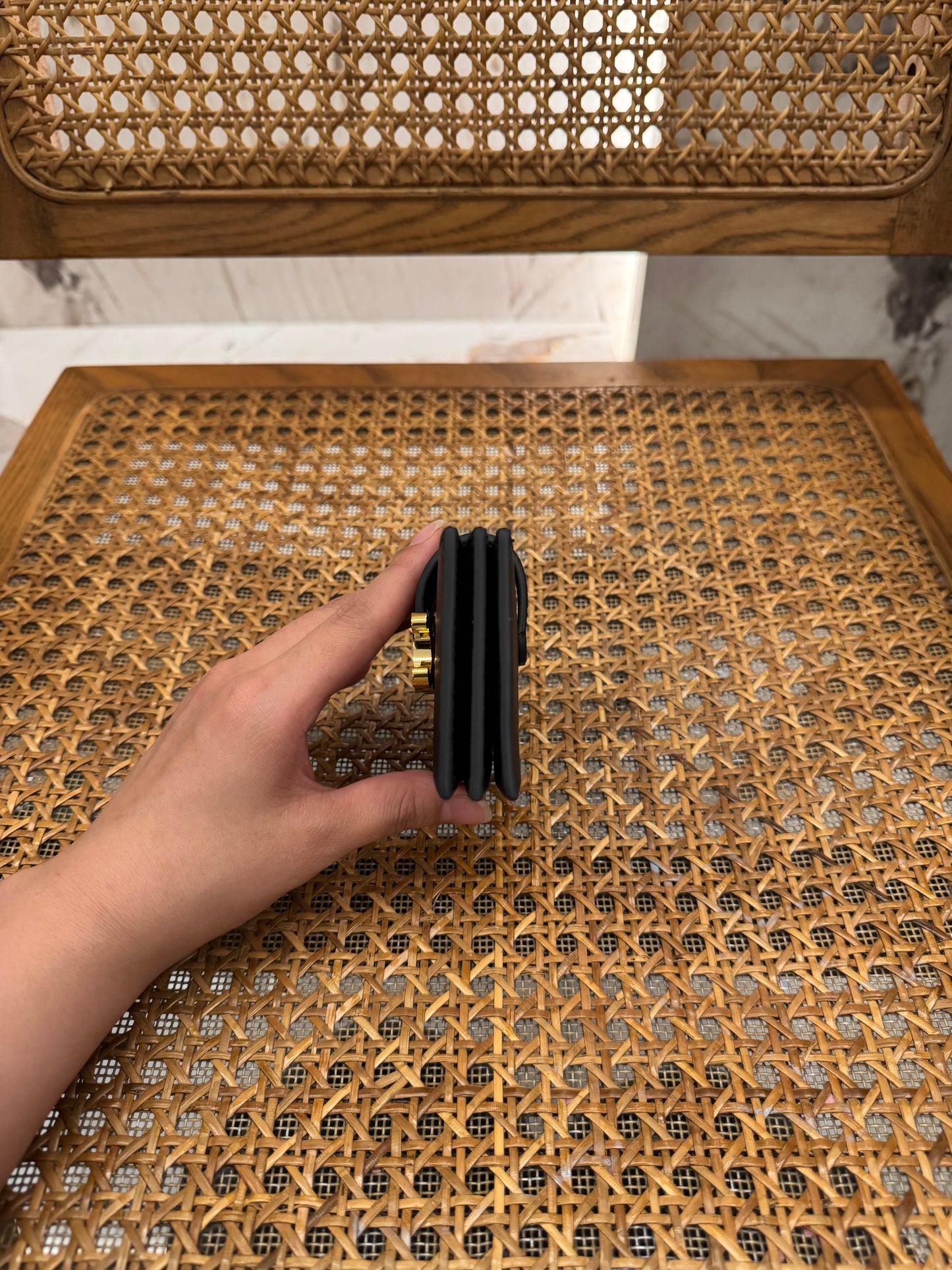 CEL ACCORDEON CARD HOLDER