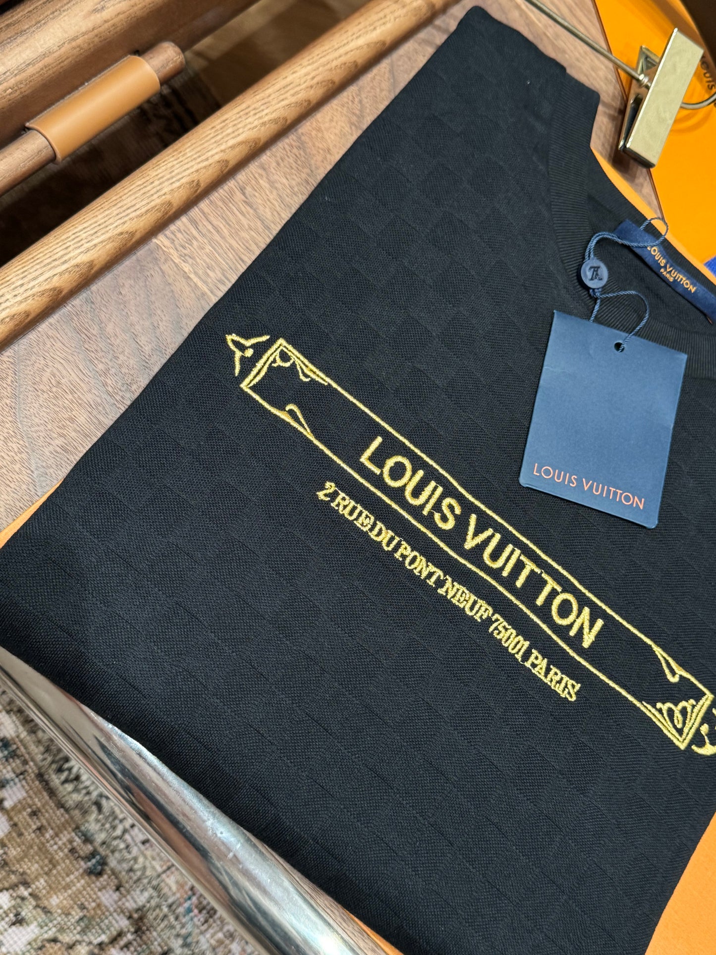LOU T-SHIRT