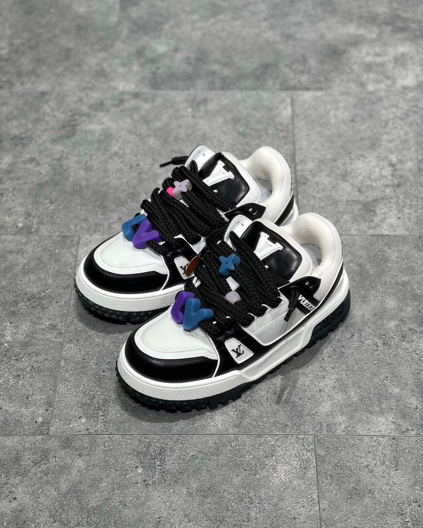 LOU TRAINERS