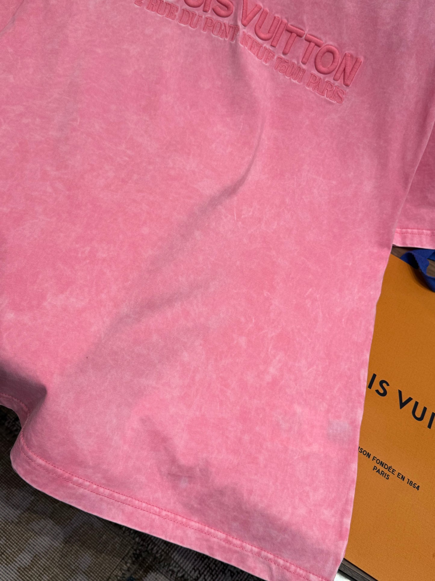 LOU T-SHIRT