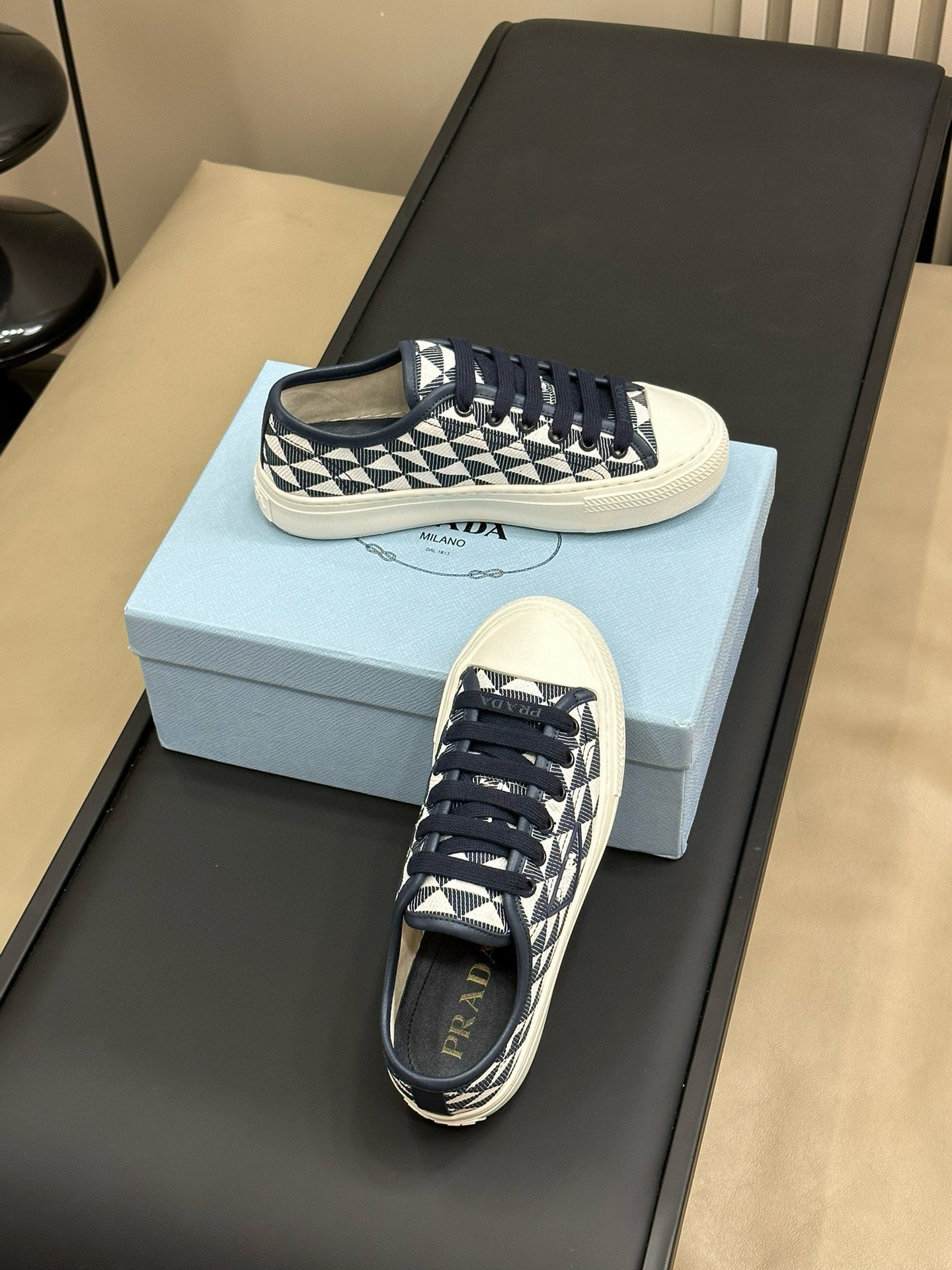 PD SNEAKERS