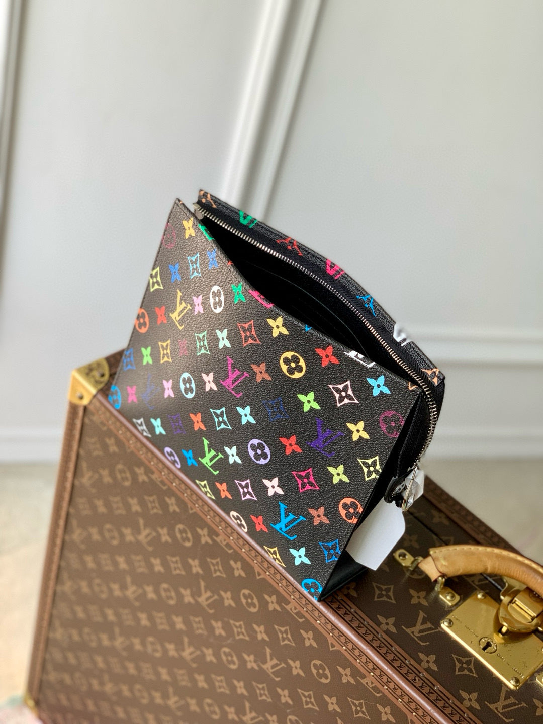 LOU x MURAKAMI TOILETRY POUCH